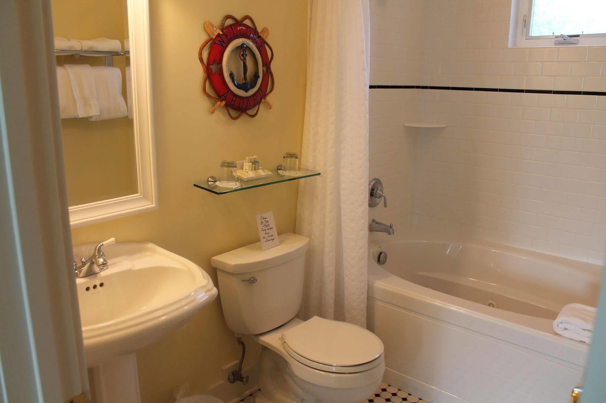 גרנד הייבן Captain'S Cottage Suites מראה חיצוני תמונה