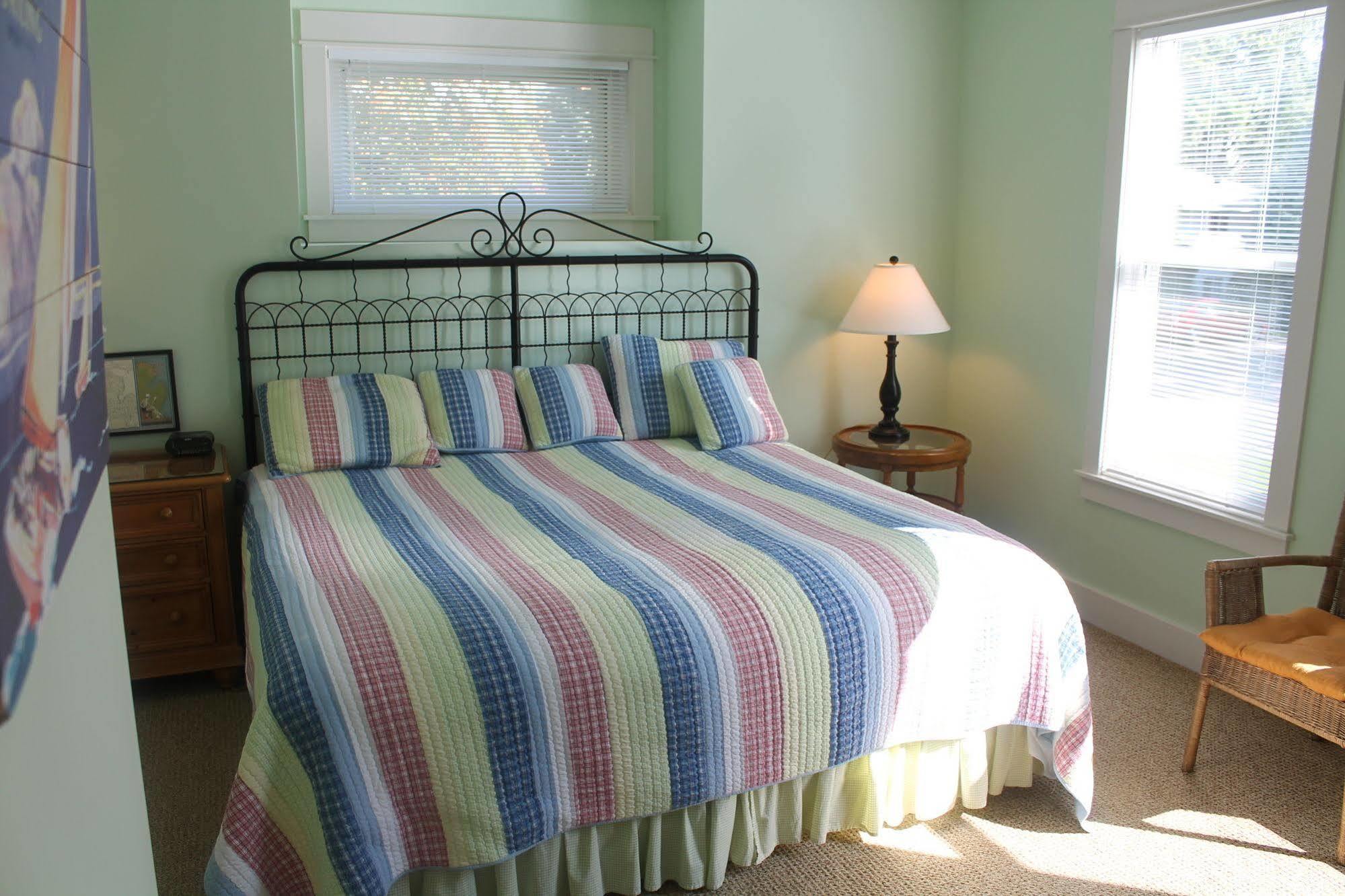 גרנד הייבן Captain'S Cottage Suites מראה חיצוני תמונה